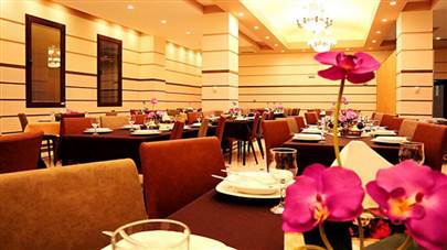 هتل قصر جهان نطنز  هتل قصر جهان نطنز